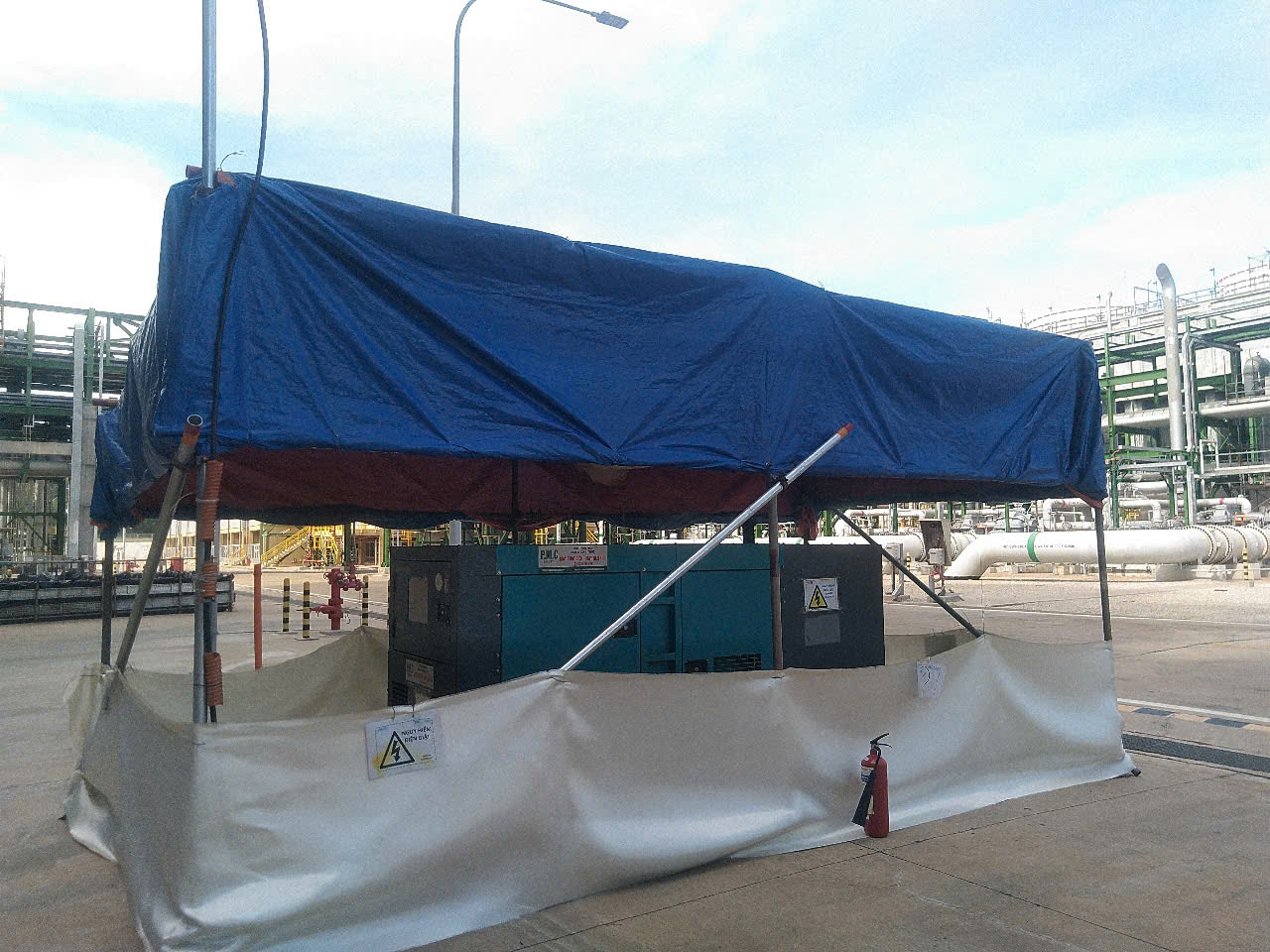 Máy phát điện Denyo 90kVA che bạt tại Nhà Máy Lọc Dầu Hóa Long Sơn