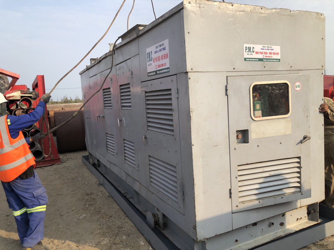 Máy phát điện Cummins 550kva (C440 - xanh) – Nhà máy Lọc Dầu Hóa Long Sơn